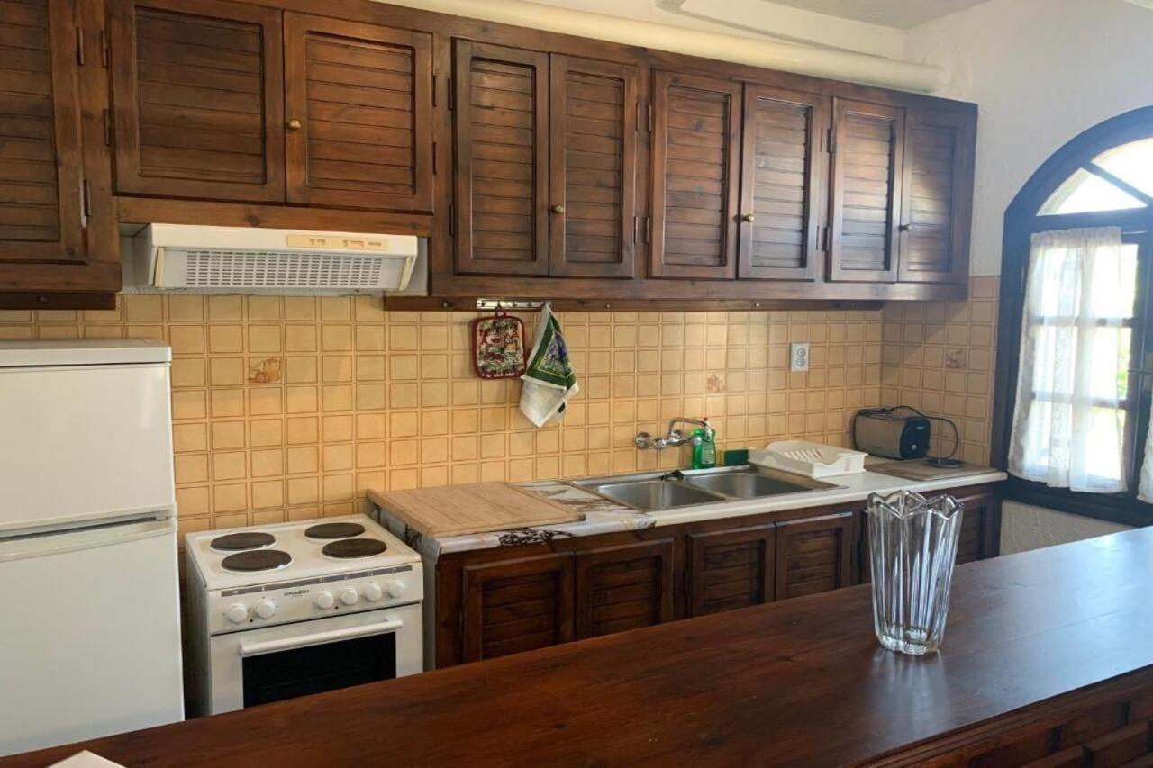 Katerina Apartments Troulos Luaran gambar